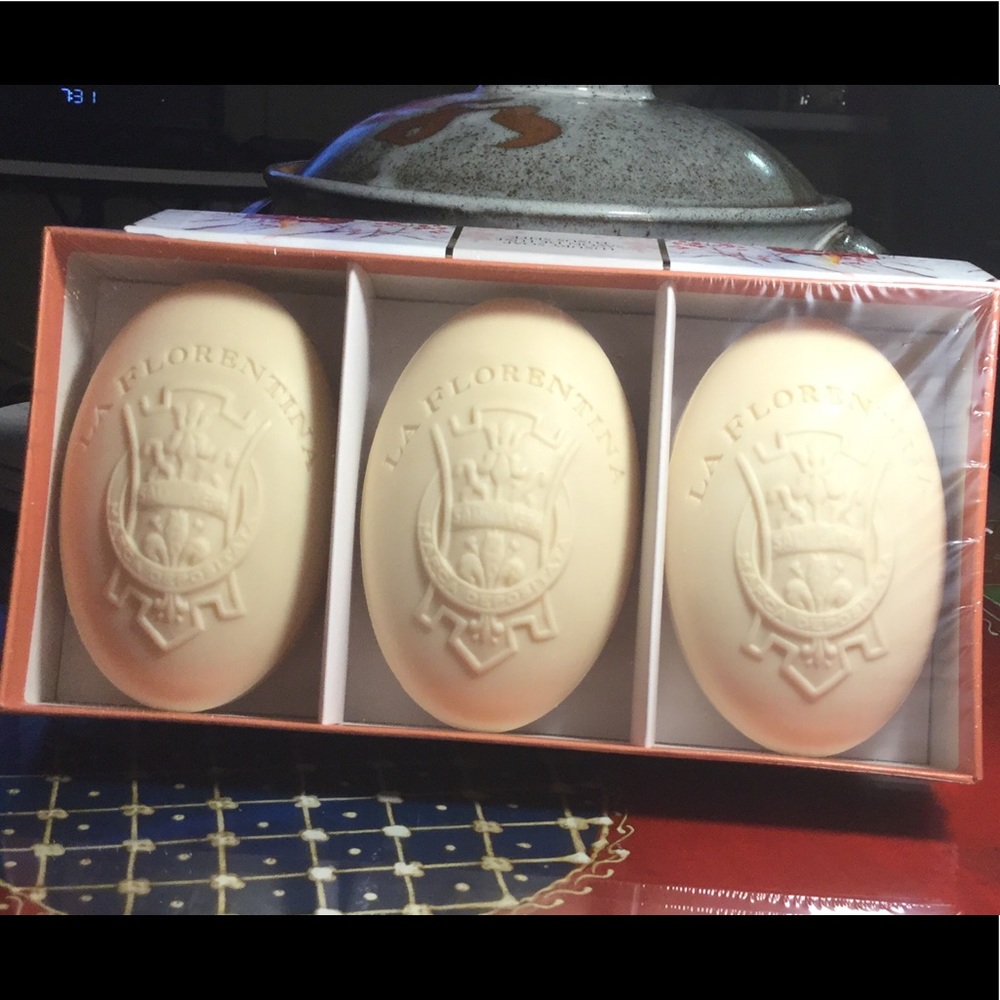 NWT Three piece fine soap